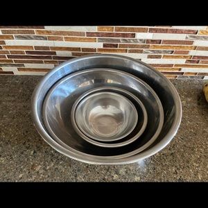 Mixing bowls